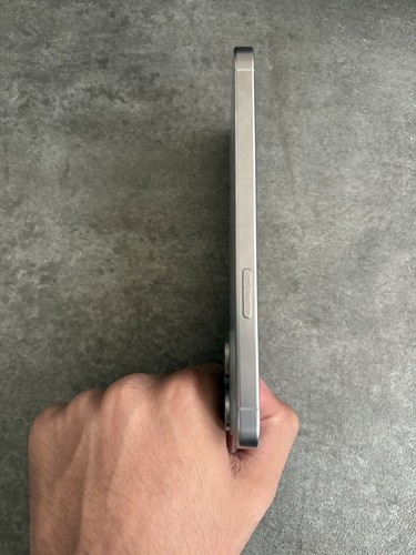iPhone 15 pro Max - Photo 5 sur 6