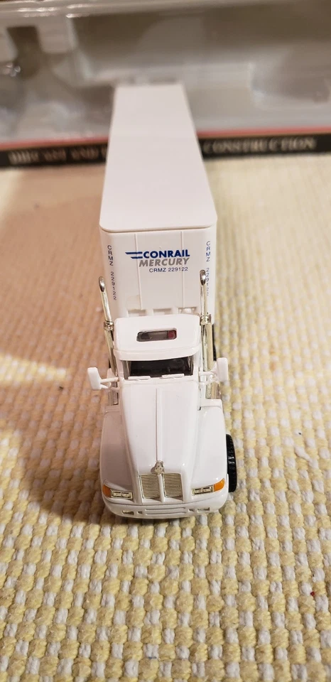 1997 Kenworth Conrail Mercury tractor/trailer. 1/87 scale diecast Model Power. - Image 3 of 4