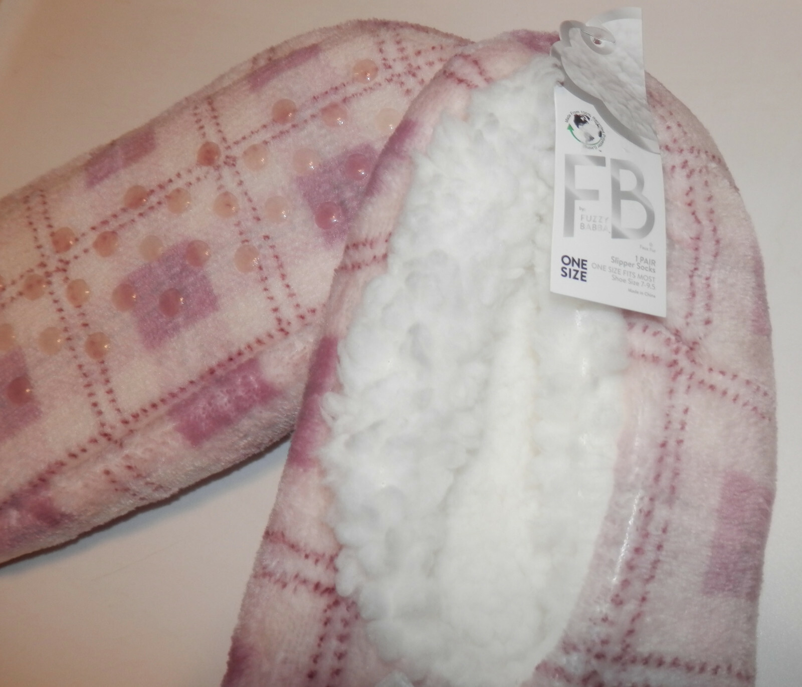 FUZZY BABBA SLIPPER SOCKS * PINK AND WHITE PLAID * 0NE SIZE * CUTE * | eBay