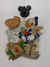 Disney Pin ~ DCL Captain's Choice: Sept '05 (Donald Duck) LE1000 (41754)   C2