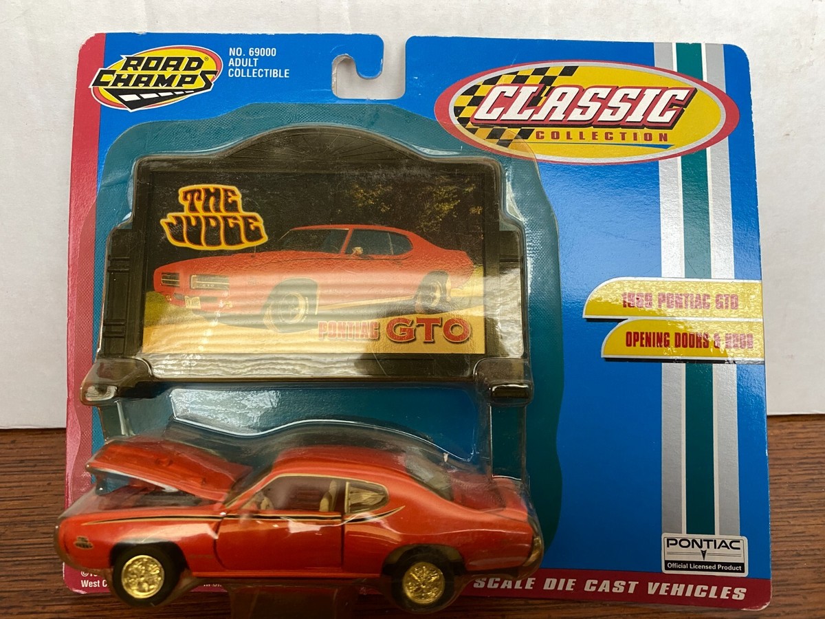 1/43 ROAD CHAMPS CLASSIC 1969 PONTIAC GTO THE JUDGE ORANGE