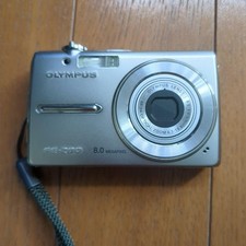 OLYMPUS FE-280 Digital Camera 8.0MP Optical Zoom Silver with Charger Battery