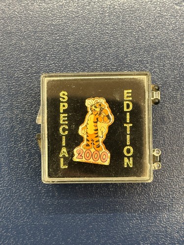 Haven Holidays Rory the Tiger Pin Badge Special Edition 2000 Boxed Collectible