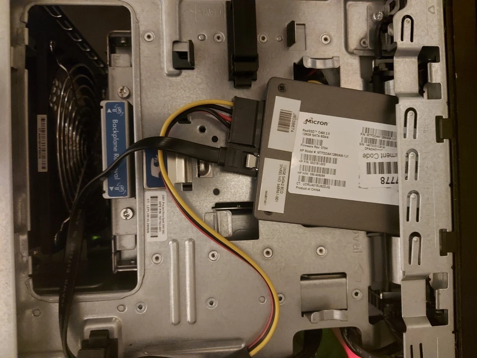 HP MicroServer Gen8 E3-1220 v2 16GB 12TB SAS+128GB SSD HP HBA H222 iLO4 Advanced - Image 4 of 4