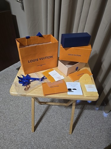 Authentic LOUIS VUITTON LV Box Lot Magnetic And Open Empty Pieces & Papers