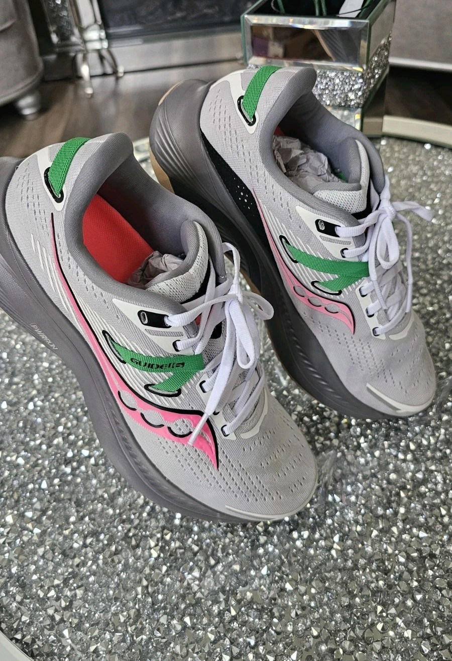 NIB  Saucony Guide 16 White Pink Gravel WOMEN'S SIZE 10.5