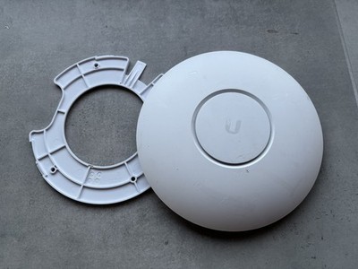 Ubiquiti Networks UniFi AP AC Pro UAP-AC-PRO 1300 Mbps Dual-Band PoE Weiß