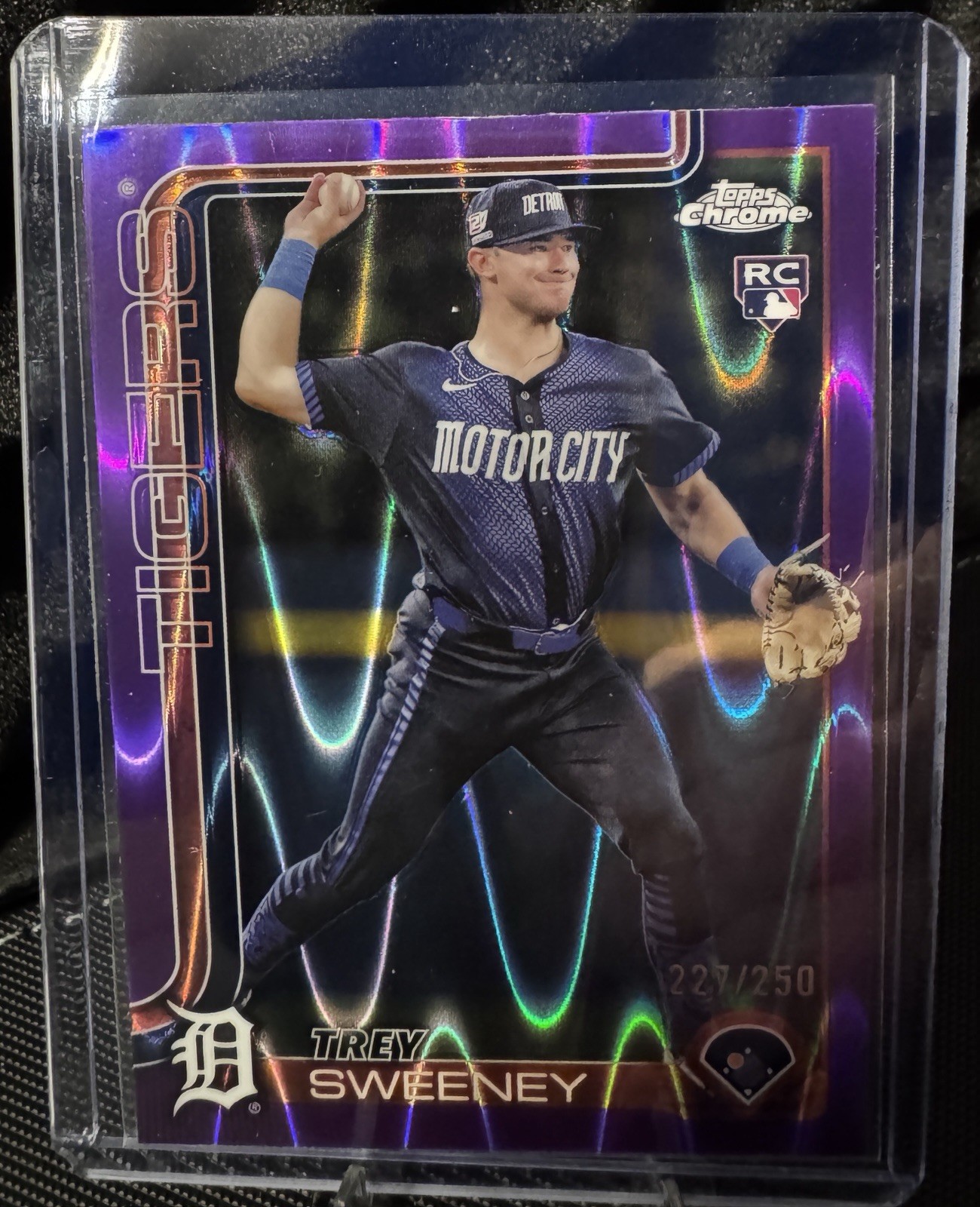 2025 Topps Chrome - Trey Sweeney #6 Purple Raywave Refractor /250 (RC) - Detroit