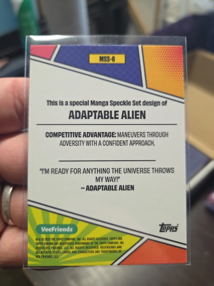 Adaptable Alien Manga Veefriends TOPPS CHROME - Image 2 of 2