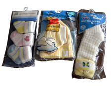 Vtg NEWBORN GIRL Booties Socks MIXED LOT Hanes Cap Set Gold Bug Step Mates NIP