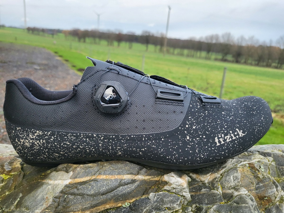 Fizik Tempo Overcurve R4 Black / Les Classiques Road Cycling Fizik Tempo Overcurve R4 Black / Les Classiques Road Cycling