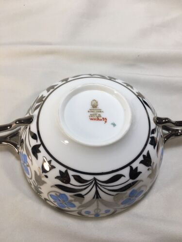 (7) Wedgwood WH2638 Cream Soup & Liners w/Silver Twig Handles & Blue Flowers - Picture 10 of 11