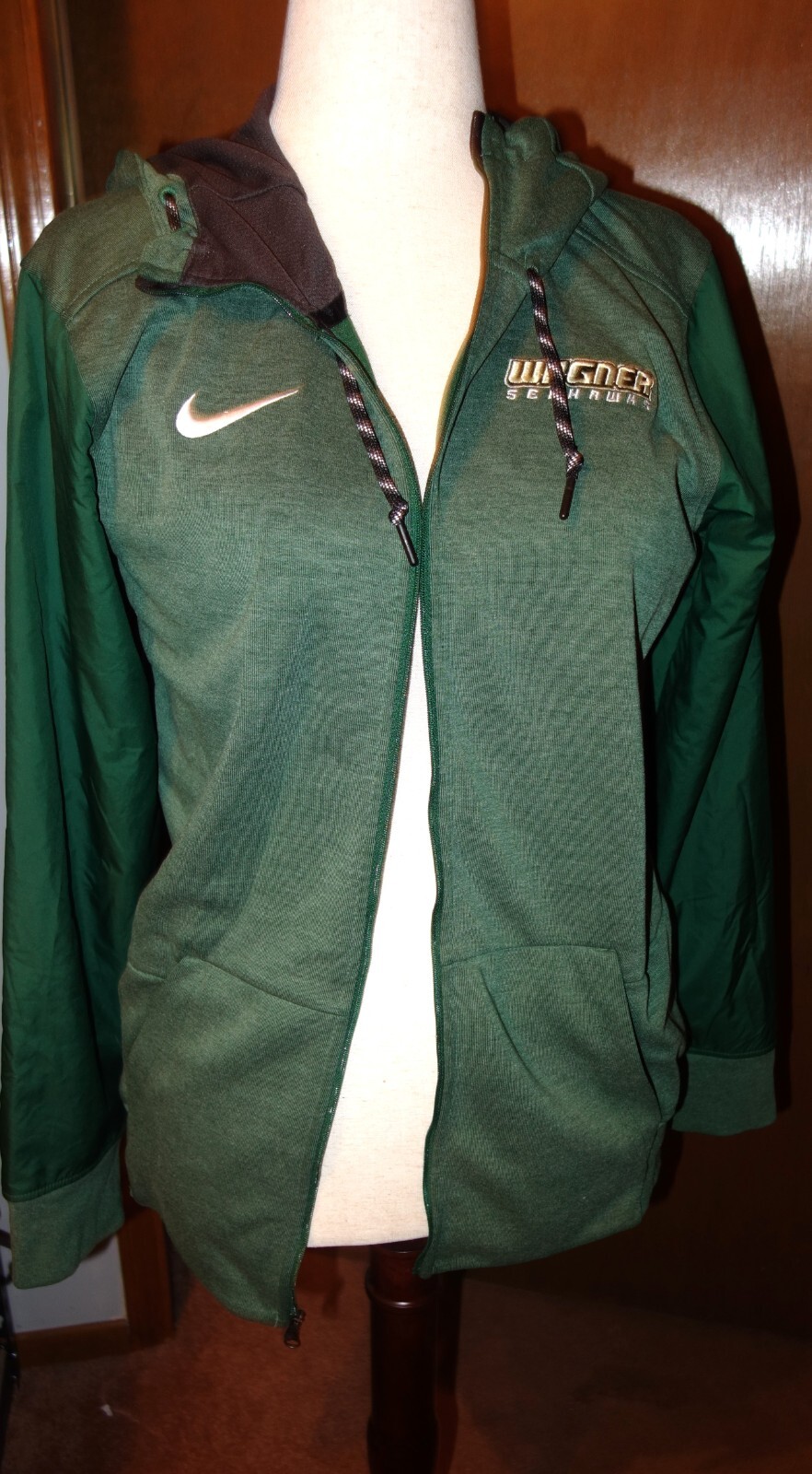 SACAI X NIKE Giacca a vento Nike Dri Fit Wagner Seahawks College verde con cappuccio media