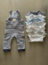 Steiff Baby Overall + 6 Kurzarm Bodys