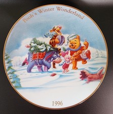 Winnie the Pooh Winter Wonderland Collector Plate 1996 Disney Store Christmas