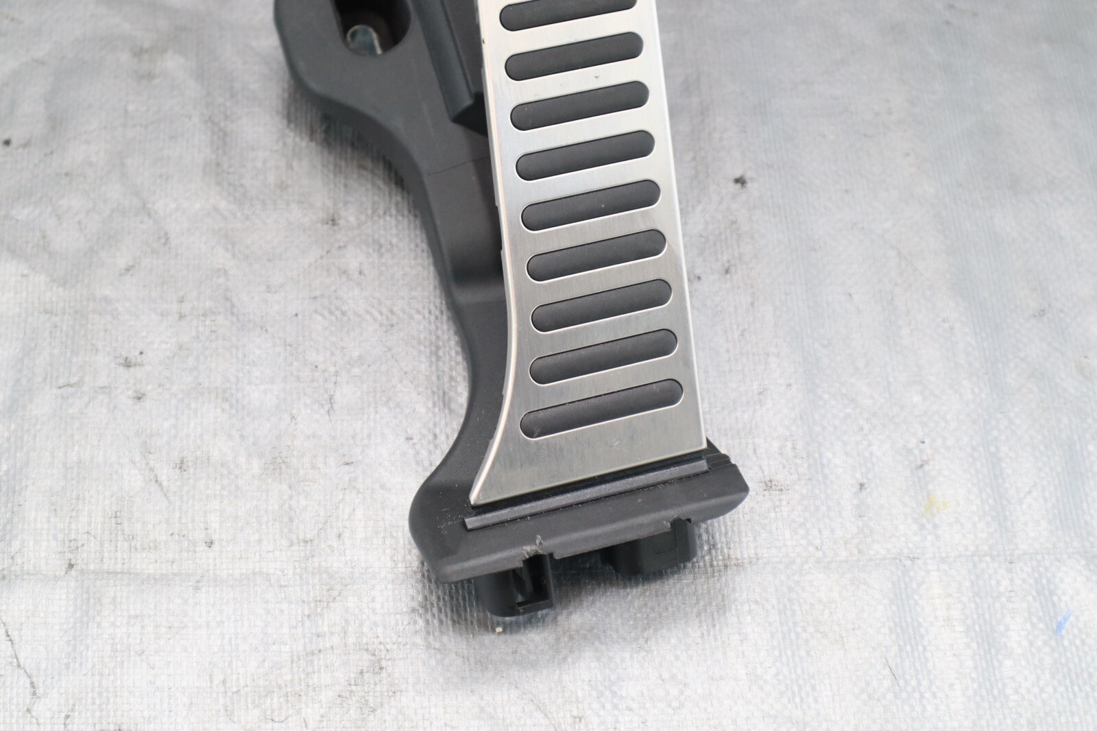 2022 2023 AUDI R8 V10 5.2L AWD OEM GAS ACCELERATOR PEDAL ASSY 6PV011039-11