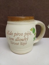 Bierkrug Keramik Tschechien mit Spruch Kdo pivo pije ten dlouh&yacute; ivot ije 0,5 L