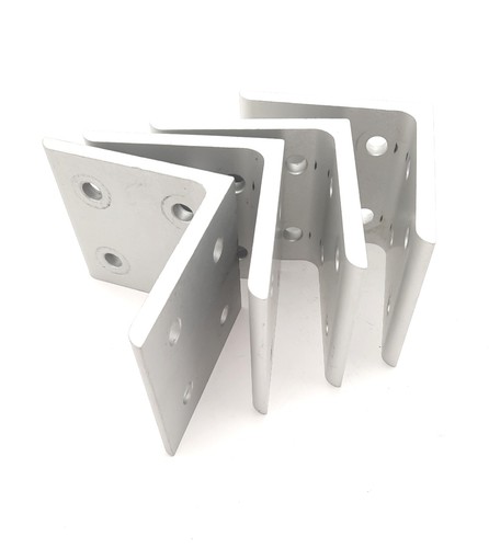 Lot of 4 80/20 4304 Aluminum Inside 90° Corner Brackets, 8-Hole, 15 Series