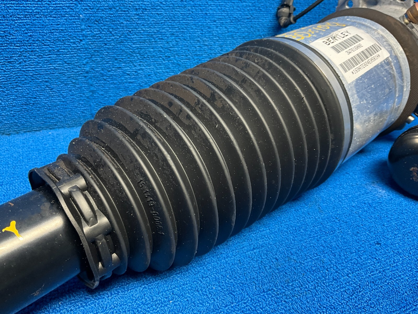 2006 - 2012 BENTLEY CONTINENTAL AWD REAR RIGHT SIDE AIR SHOCK STRUT ABSORBER OEM