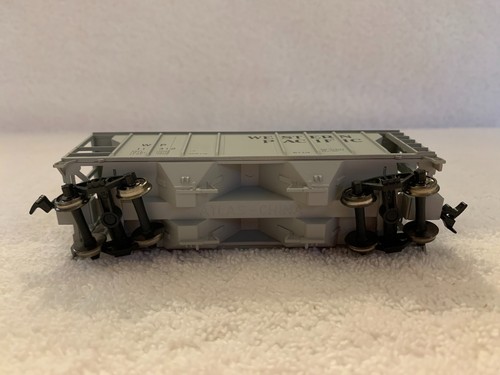 Atlas HO Scale Freight Cars Hoppers each sold separately - Picture 224 of 250