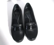 Women's Dansko Black Leather Shoe Size EUR 38 US 7