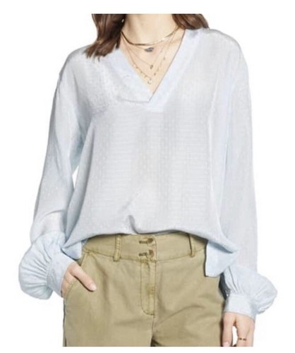 Treasure & Bond Women's Long Sleeve V-Neck Top Large in Light Blue Blouse - Picture 2 of 11