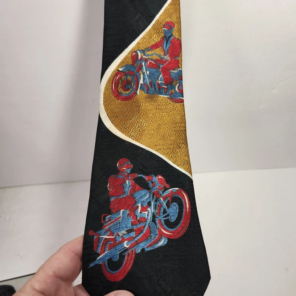 Gravata Y2K corneta menino motociclista - Imagem 2 de 4