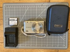 Olympus VG-120 14MP Digital Camera w/ Case OEM Battery Charger Tested