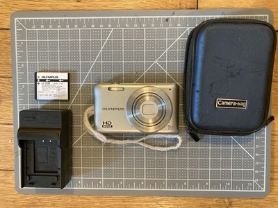 中古　OLYMPUS コンパクトデジタルカメラ VG-120　ケース付き Olympus VG-120 14MP Digital Camera w/ Case OEM Battery Charger