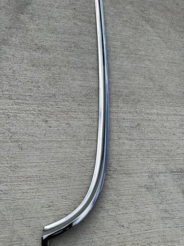 Volvo P1800 1800 S Jensen Exterior Door Hockey Trim Molding (Right)