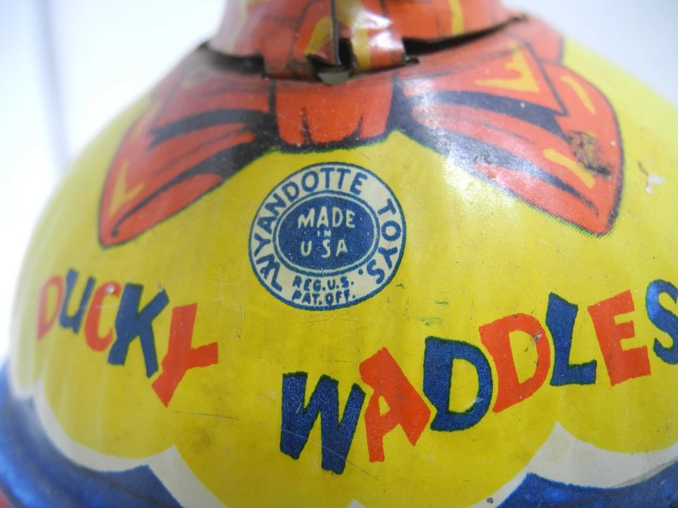 Juguete de colección Wyandotte DUCKY WADDLES de los años 50 sin abolladuras hecho en EE. UU. Foto 3 de 4