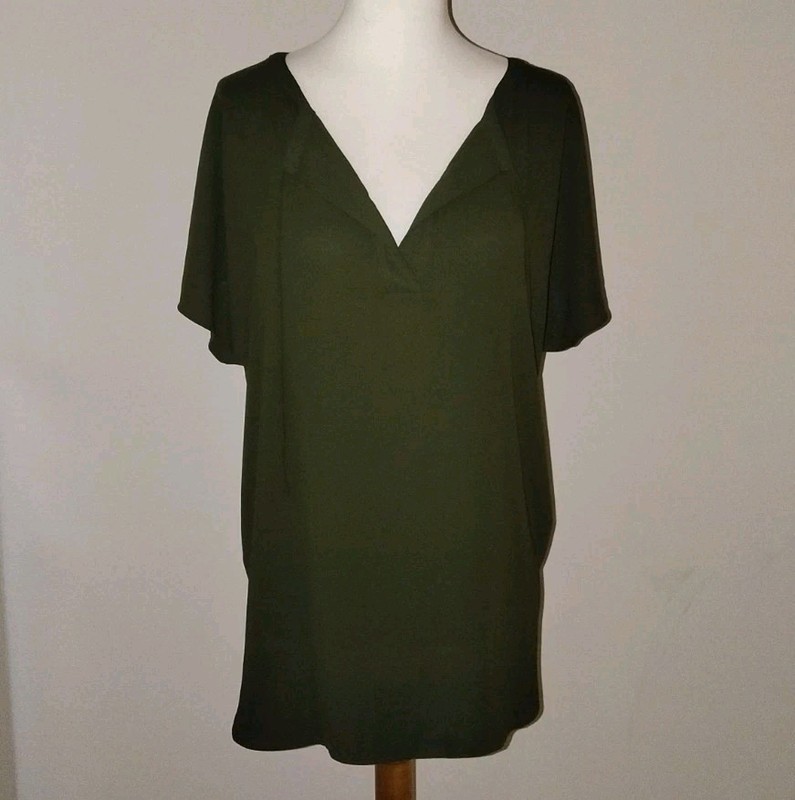 Ann Taylor's Loft Short Sleeve Moss Green SzL
