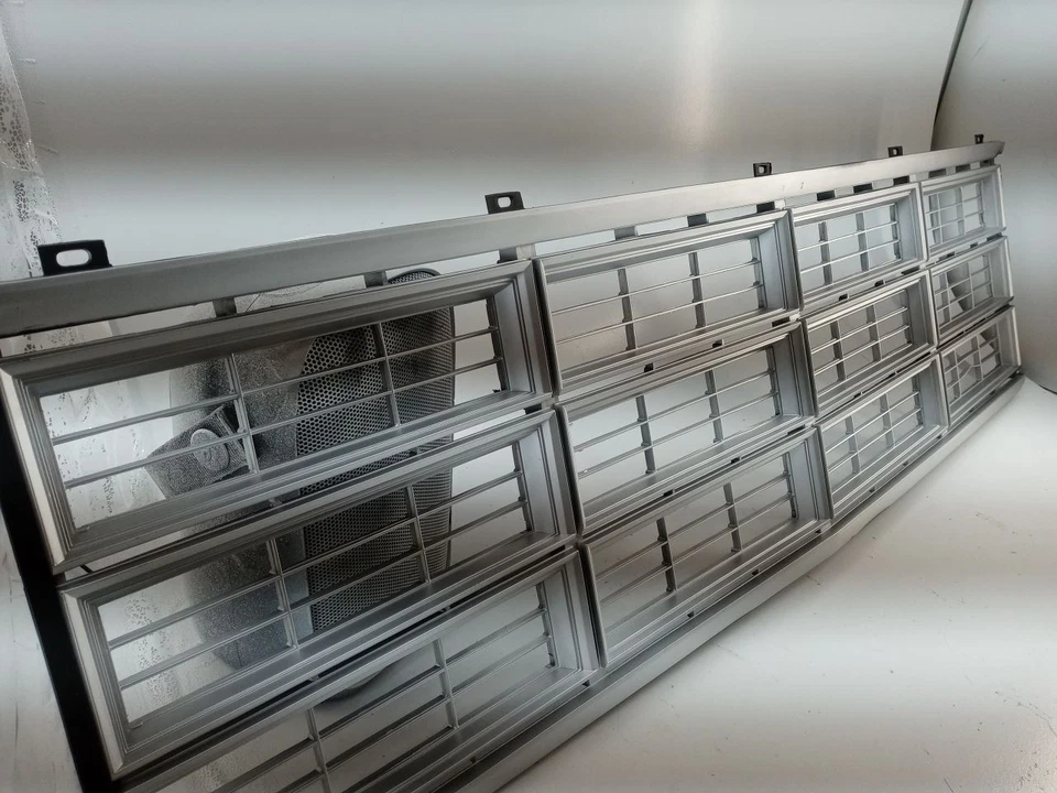 Rejilla superior cromada Didge Ram VAN 1986-1993 ¡Repuesto OEM! Foto 3 de 4