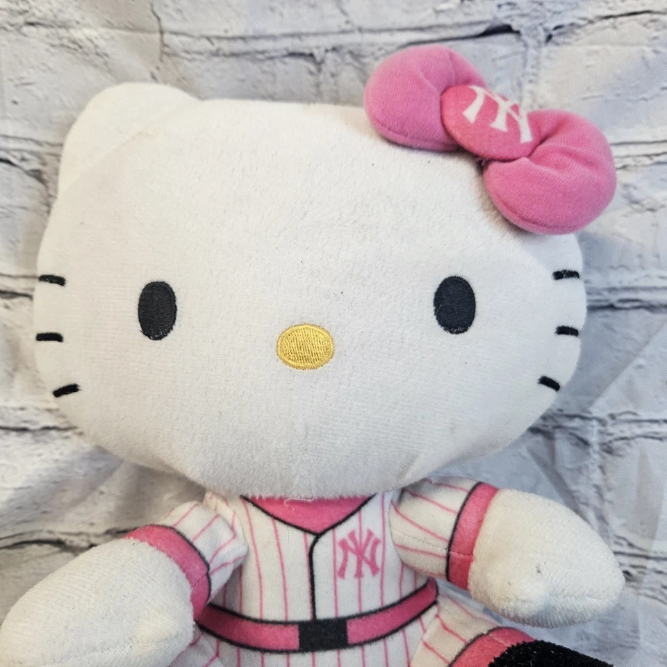 Muñeca de peluche Hello Kitty New York Yankees béisbol rosa 9" de alto Foto 4 de 4
