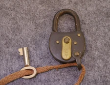 Vintage padlock with padlock key "NAHT" Bundeswehr, door lock, gate lock, 1920s