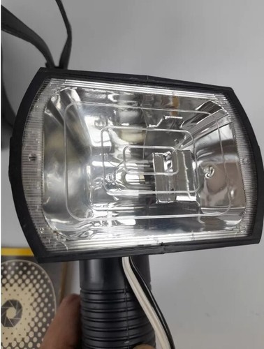 LUCH M1 Vintage 1998 Ukraine Electronic Photoflash Lamp in Case WORKING - Picture 3 of 18