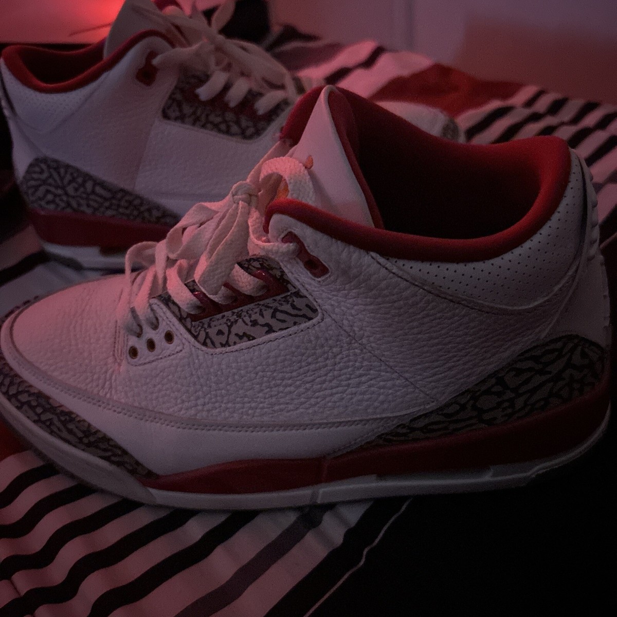 Jordan 3 cardinal size 10.5 Size 10.5 - Jordan 3 Retro Cardinal Red | Mercari main image 4