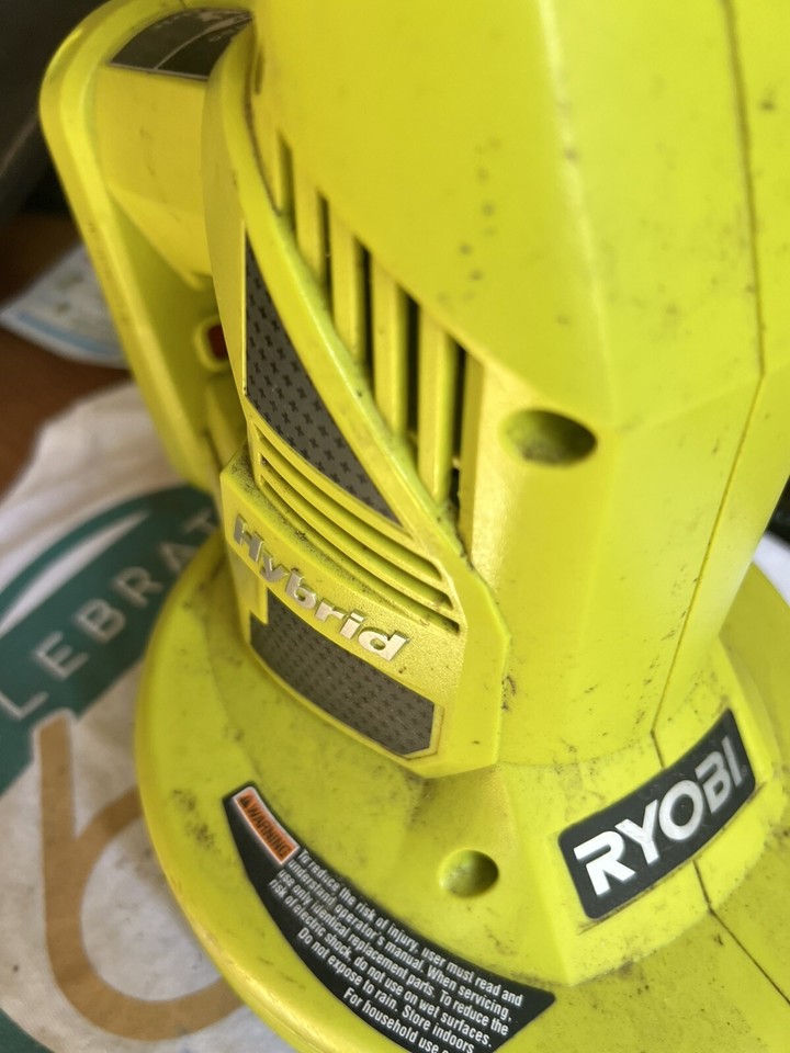 Ryobi 150 MPH 18Volt LithiumIon Dual Power Hybrid Leaf Blower P2107