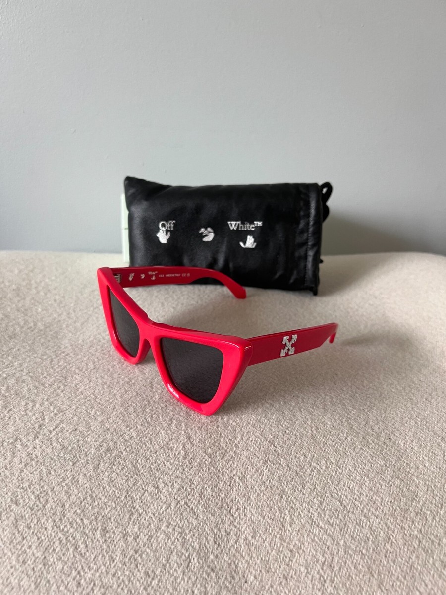 新品未使用 OFF-WHITE CAT EYE SUGLASSES 1144230-sunglasses-angle-view.