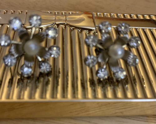 Vintage. Screw On Clear Rhinestones And White Pearl Earrings - Picture 2 of 11