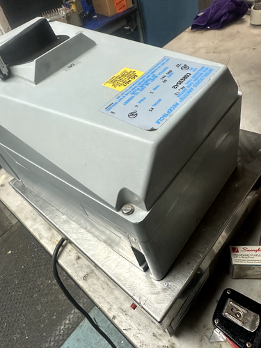 Eaton Crouse Hinds CSR63542, 60A, Interlocked , Arktite Plug New no box - Picture 5 of 5