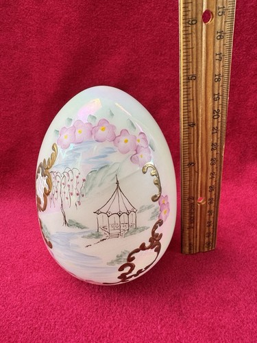 Fenton Art Glass Hand Painted Large Egg Gazebo Flowers Gold 1991 SIGNED sticker - Picture 13 of 14