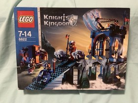 LEGO 8822 - Knights' Kingdom Gargoyle Bridge NEW & ORIGINAL PACKAGING