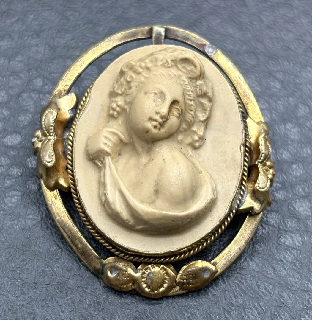 Camée Ancien En Pierre De Lave - Antique Lava Stone Cameo - Crème - Occasion Vintage
