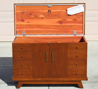 最終値下　FILM Bed side chest 1960s Mid Century Lane Cedar Chest Blanket Trunk Window Bench with a