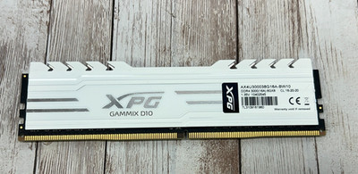 XPG GAMMIX D10 8GB DDR4 RAM CL16 3000MHz AX4U300038G16A-BW10