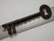 Ancienne clef en fer forgé