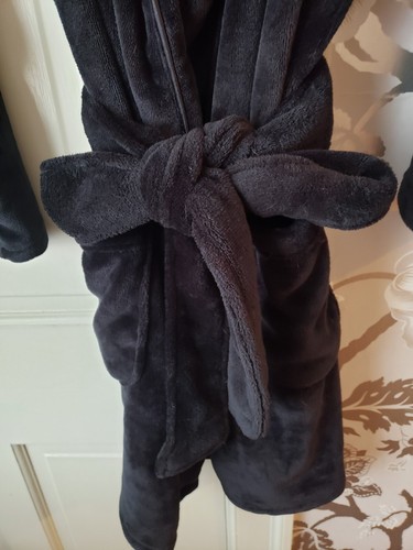 Victorias Secret Black Short Cozy Robe M/L Plush Lounge Womens Belted Embroider - Picture 6 of 12
