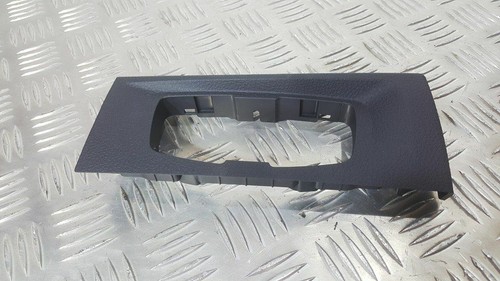 BMW 1 F20 F21 2017 Verkleidung Dachhimmel Innenraumbeleuchtung 9211306 UST3730