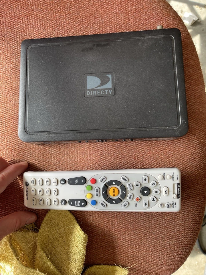 DirecTV H25-700 HD In-Home TV Receiver Set with Remote and Power Cord - Image 3 of 4